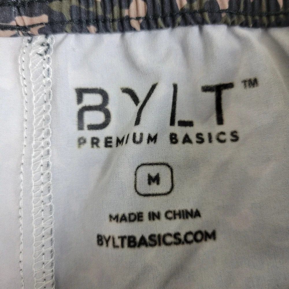 BYLT Premium Basics Mens Medium Animal Print Performance Shorts Elastic Waist